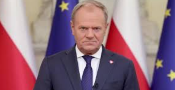 „Stan wyjątkowy”. Polowanie na Tuska. Nawrocki pręży muskuły. Kaczyński upokarza Mentzena