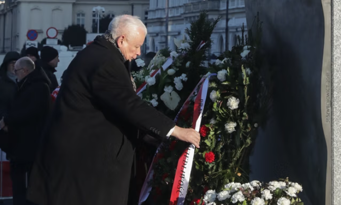 Jarosław Kaczyński nie usłyszy przeprosin w sprawie pamięci brata. Jest wyrok sądu