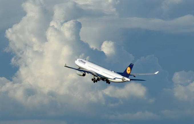Lufthansa hit with record penalty after barring Jewish passengers
