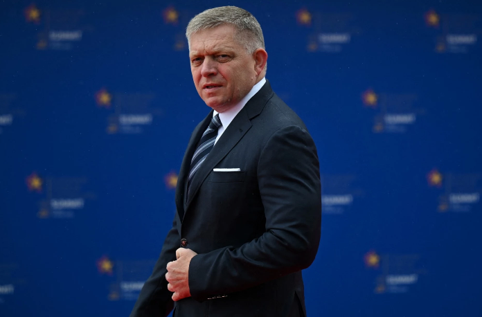 Autorytaryzm jest lepszy niż demokracja.” Fico wzywa do “zmiany systemu”