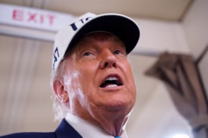 Zakaz podróży Trumpa wobec 12 krajów wchodzi w życie w poniedziałek… Co z Polską?
