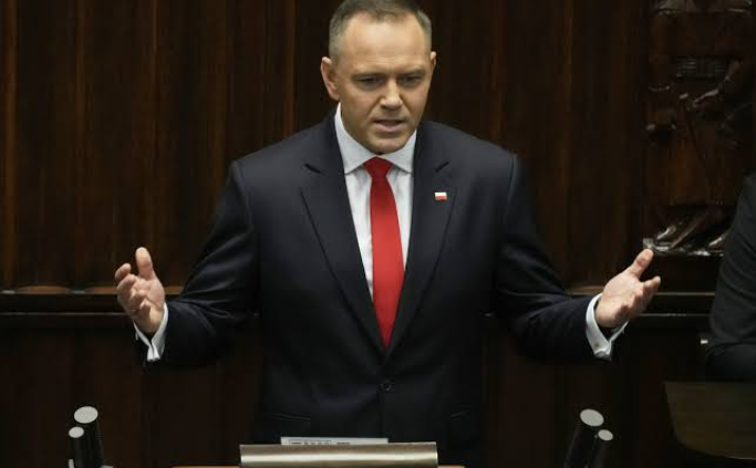 Prezydent Karol Nawrocki proponuje surowe kary i zakaz promowania banderyzmu!
