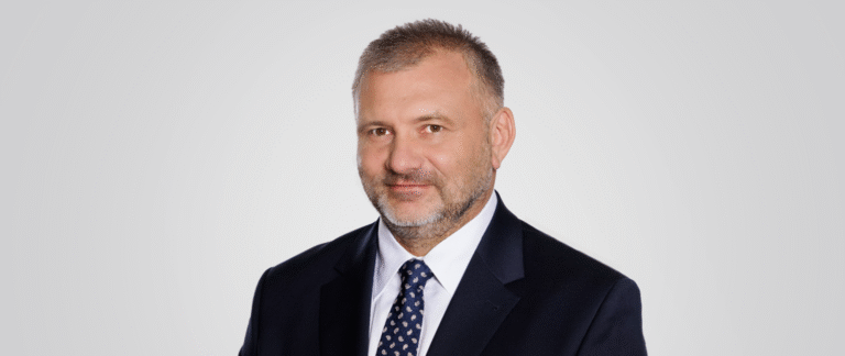 Polski Minister Sprawiedliwości Waldemar Żurek aresztowany za defraudację, skazany na pięć lat więzienia.