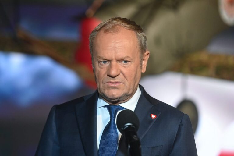 Skandal wybucha: Lider polityczny oskarżony o nielegalne wykorzystanie władzy i pranie brudnych pieniędzy