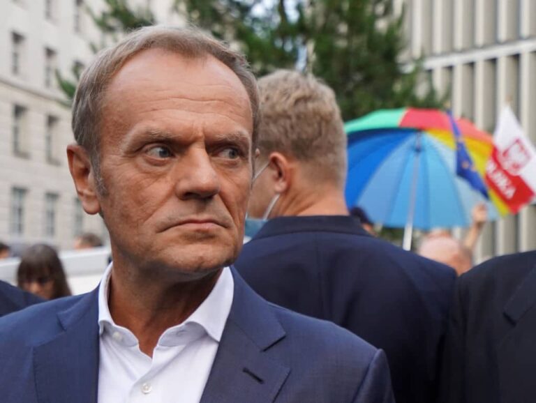 Kariera Donalda Tuska w Niebezpieczeństwie po Ujawnieniu Szokującego Sekretu