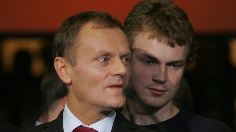 Michał Tusk, syn Donalda Tuska, publicznie ogłasza, że jest gejem.