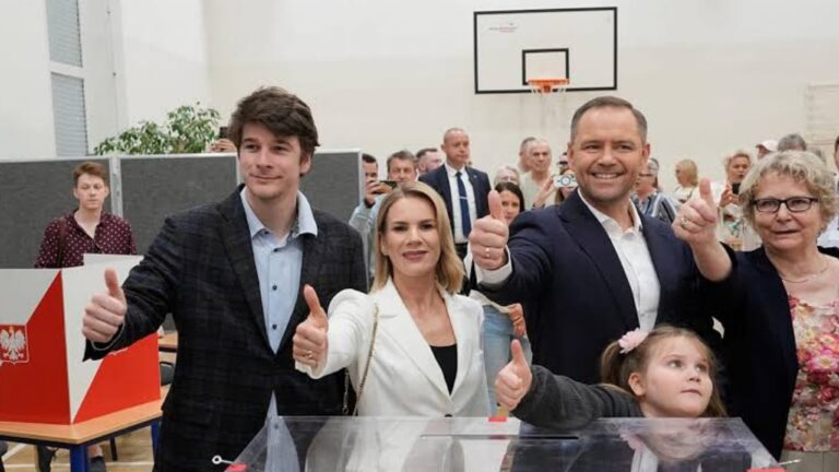 Pilne: Karol Nawrocki w centrum ogólnopolskiej debaty po medialnych doniesieniach dotyczących jego syna