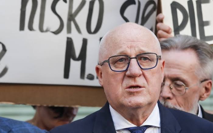 Szokujący wyrok Sądu Najwyższego: wydano nakaz aresztowania Sylwestra Marciniaka po tym, jak wybuchowe nagranie miało udowodnić ogromne fałszowanie wyborów – nie uwierzysz, co zrobił przed kamerą!