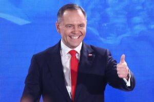 Polski dziennikarz zwolniony na żywo za nazwanie Karola Nawrockiego „Pahanem”