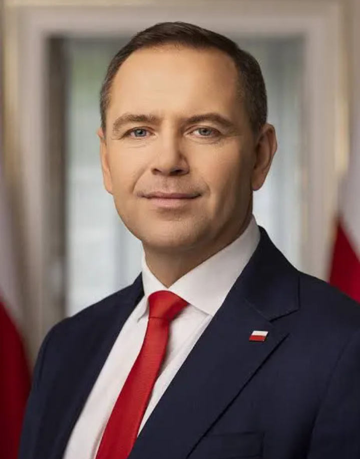 Burza polityczna w Polsce: Nawrocki kontratakuje, pozostawiając Donalda Tuska w szoku