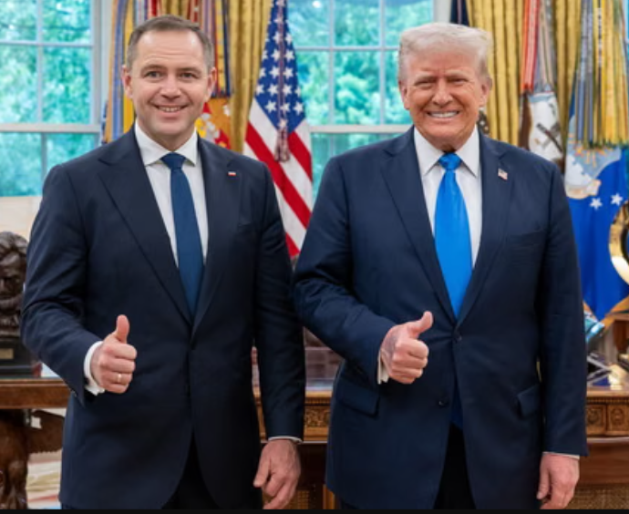 Karol Nawrocki leci do Davos, żeby ustalić plan z Trumpem