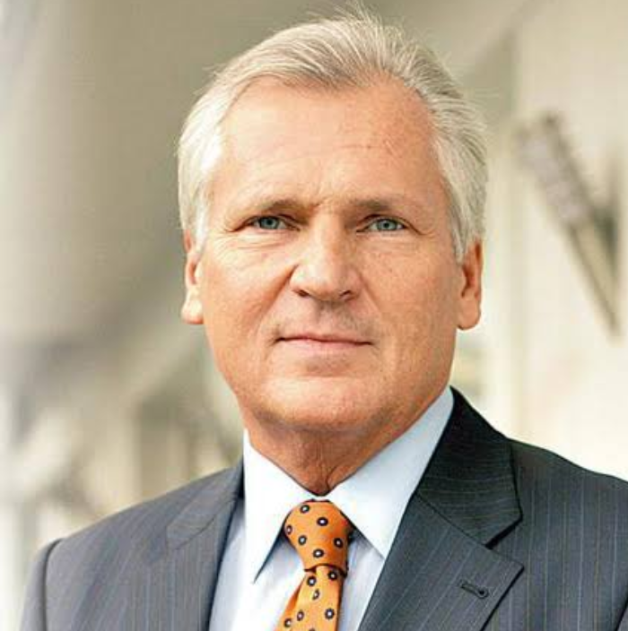 Proszę pana, to jest obłęd”. Aleksander Kwaśniewski ostrzega przed zbliżającymi się wydarzeniami [WYWIAD]