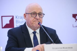 Sekretna rozmowa o 1:00 w nocy: Szef PKW telefonuje do Nawrockiego tuż przed „cudem” zwycięstwa – czy wybory zostały sfałszowane w nocy?