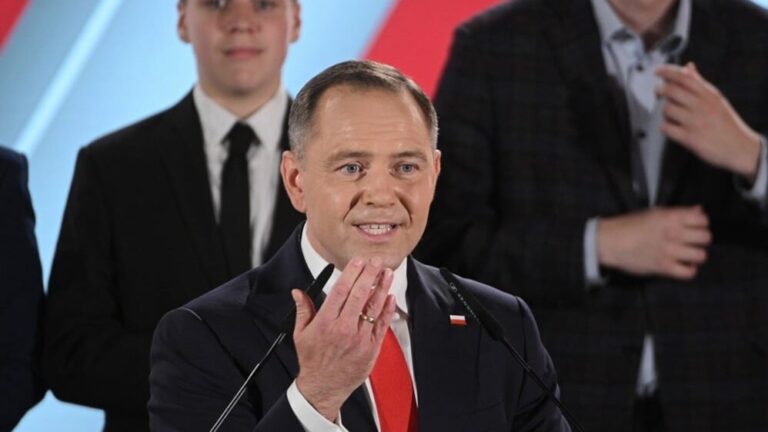 Wyciekłe nagrania wywołują polityczne trzęsienie ziemi, gdy polski sąd domaga się ponownego przeliczenia głosów w całym kraju