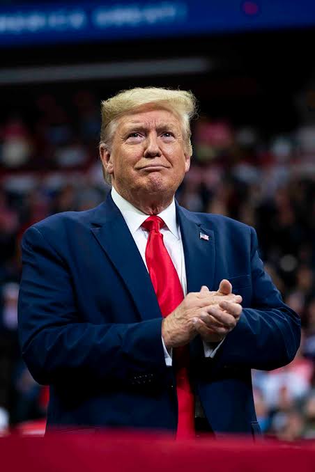 Trump zawodzi: nakazuje Sądowi Najwyższemu przejęcie zeznań prezydenta Polski. Trwa zamach wyborczy