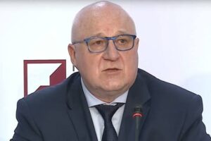 PRZECIEK Z MONITORINGU WYBORCZEGO:
KOSZMAR – Fałszerstwo wyborcze przyłapane na gorącym uczynku, teraz grozi mu 10 lat więzienia