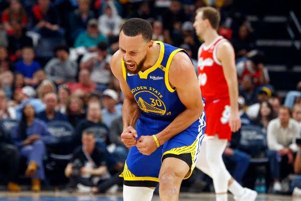 Stephen Curry scores 52 as Warriors win against Grizzlies