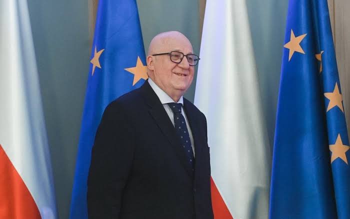 SZOK: Sąd Najwyższy nakazuje natychmiastowe aresztowanie Sylwestra Marciniaka i skazuje go na 10 lat – wyniki wyborów ujawnione jeszcze przed rozpoczęciem głosowania!