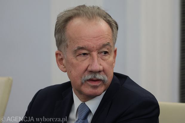 Pilne: Sylwester Marciniak rezygnuje ze stanowiska przewodniczącego PKW po tym, jak Wojciech Hermeliński zagroził przekazaniem nagrań z CCTV dotyczących rzekomych fałszerstw wyborów prezydenckich do Sądu Najwyższego