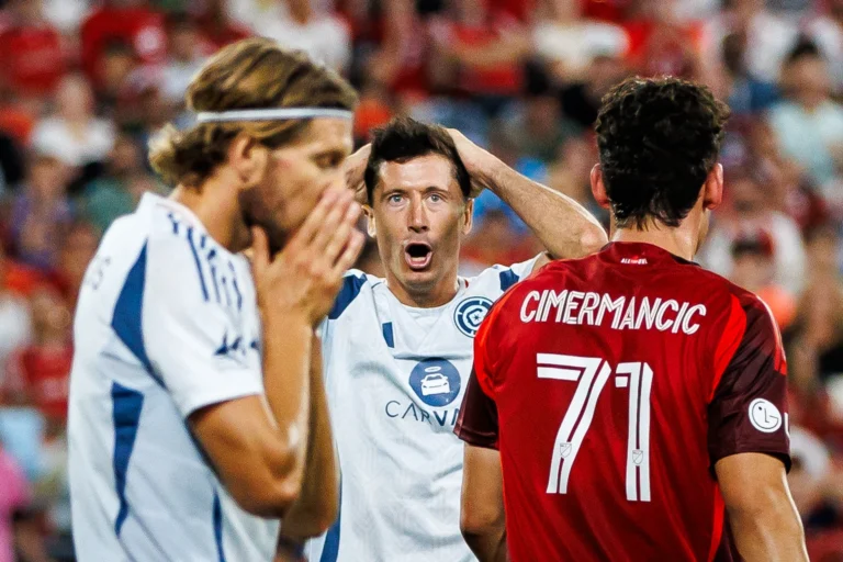 „Kosmiczne show” z Lewandowskim w roli głównej. Amerykanie nazywają to „meczem roku”