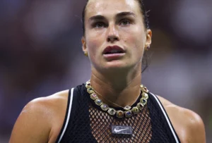 Sabalenka przegrywała już 1:3 w 2. secie. Wrzawa na trybunach. Koniec meczu po 75 minutach